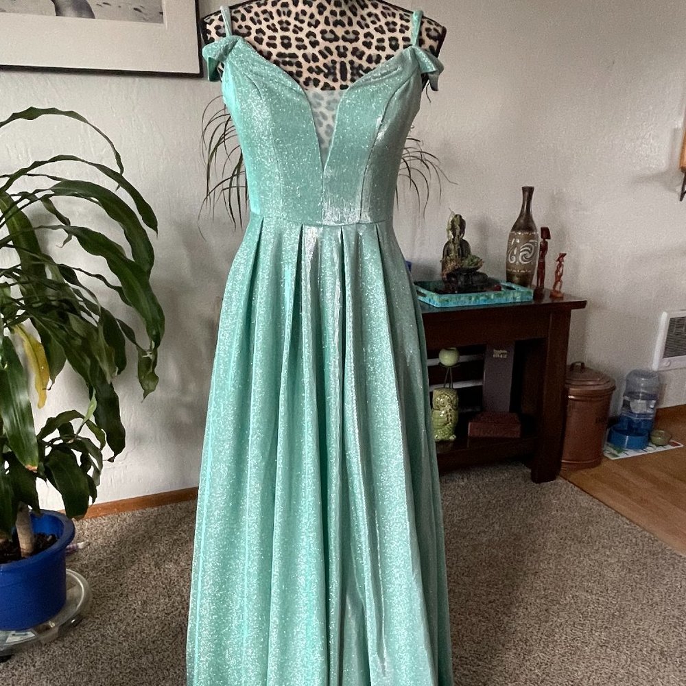 B.DARLIN Prom / Special Occasion Sparkly Dress